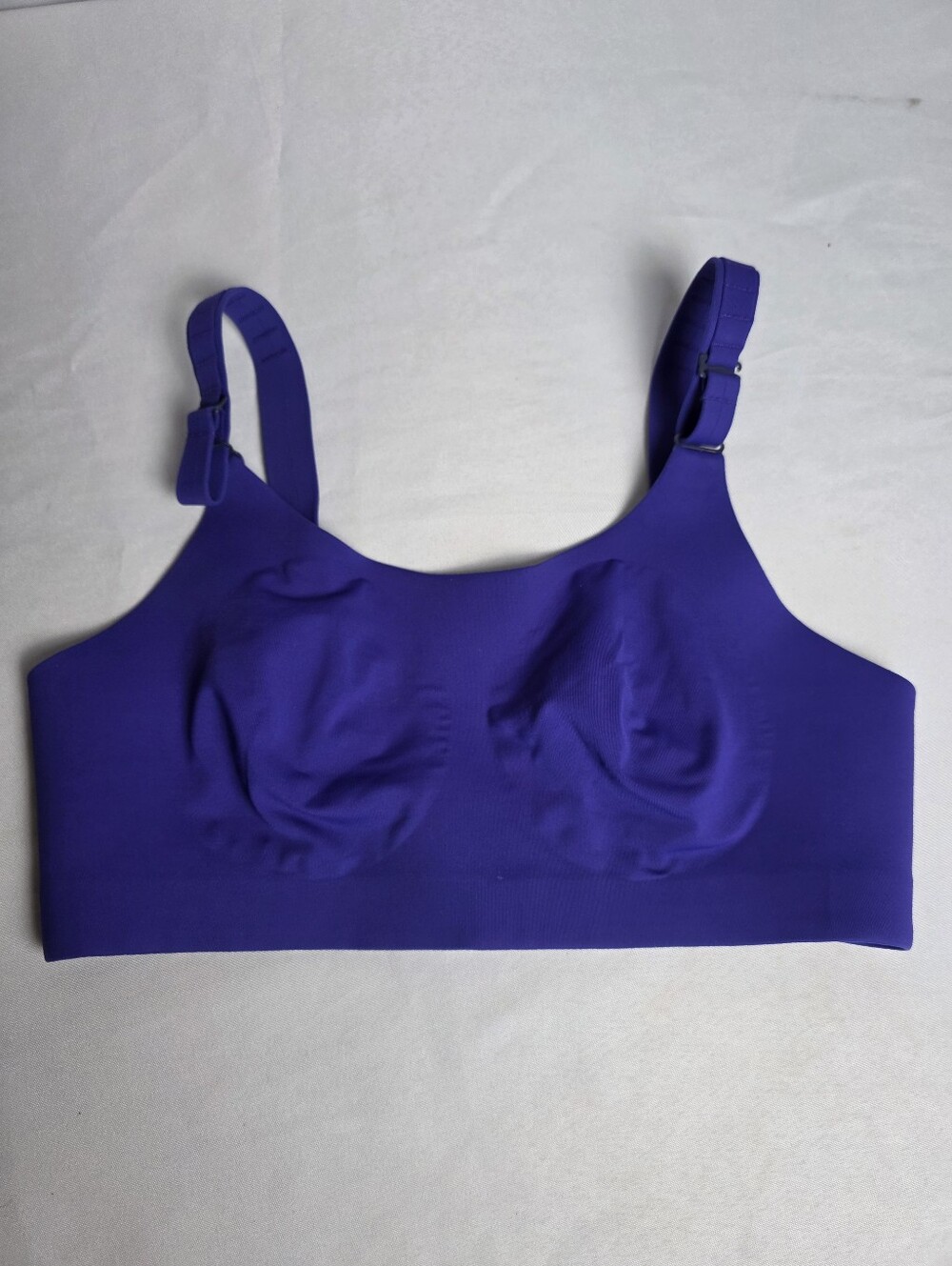 Lululemon Booby Bracer Purple Bra Size 34 DD Adjustable Hook Eye